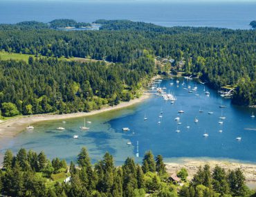 Degnen bay is worth the stop when transiting Gabriola Passage. Credit: Kevin Oke.