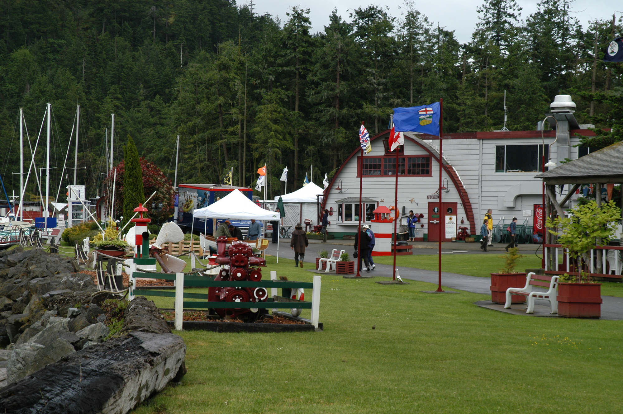 maple bay yachts